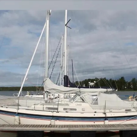 Lovely Sailingboat Near Center * Helsinki